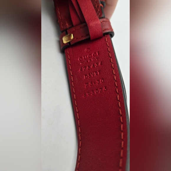 Gorgeous Gucci Marmont Matelasse Belt Bag with Gold GG Logo 70•30 - Picture 4 of 10